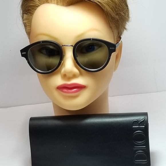 Dior Homme Diormagnitude 01 Palladium Black Sunglasses by Dior Homme - Picture 8 of 16